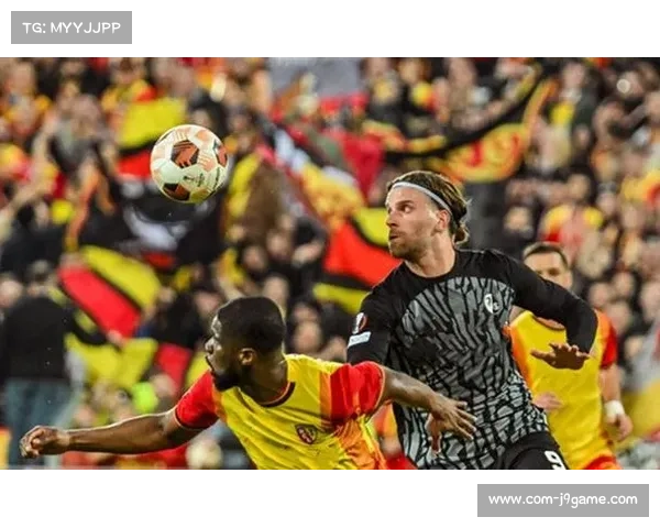 格里福补时任意球破门弗赖堡惊险战平法兰克福成功保住关键一分